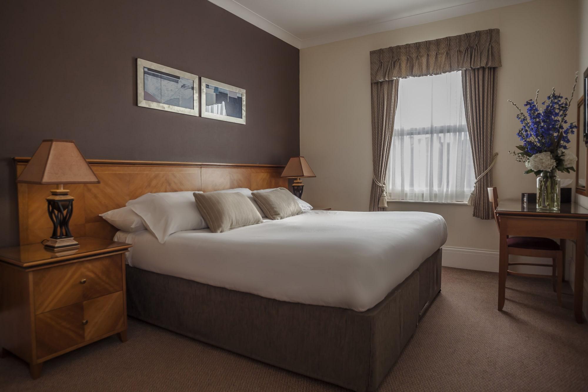 Devonshire Park Hotel Eastbourne Exterior foto
