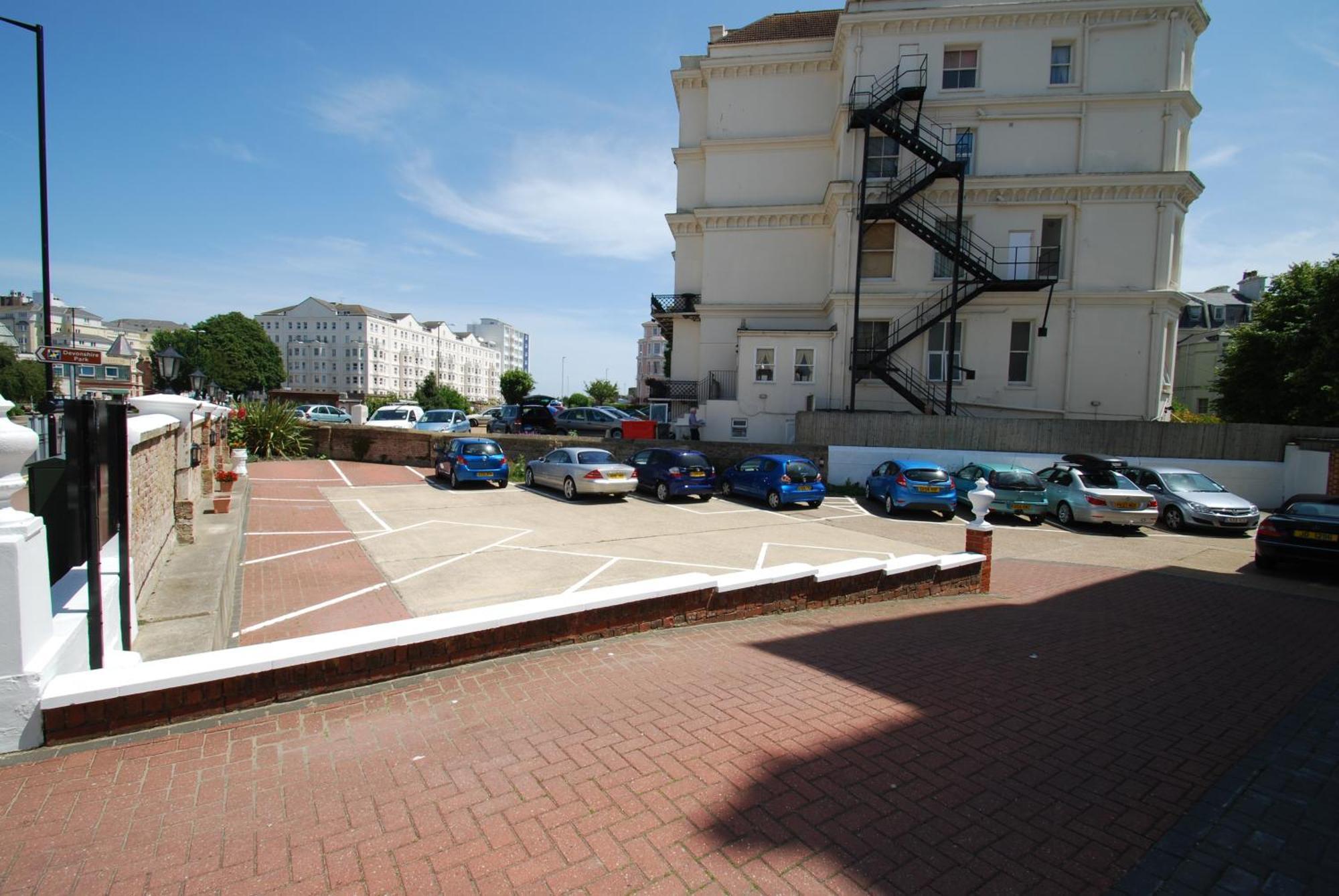 Devonshire Park Hotel Eastbourne Exterior foto